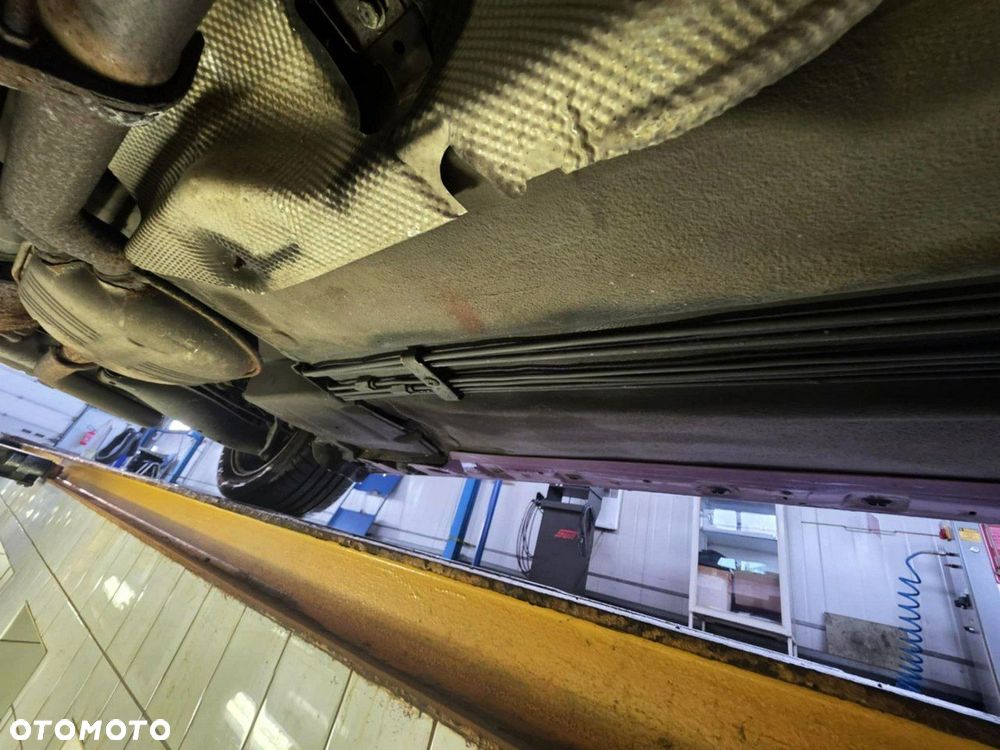 Mercedes-Benz Klasa E - 38