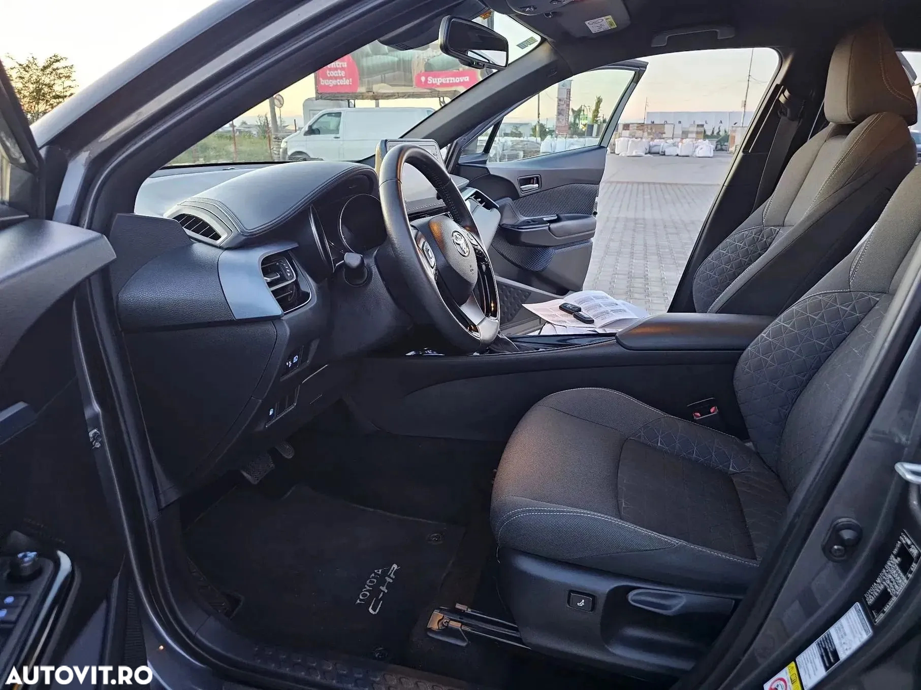 Toyota C-HR 2.0 HSD 184 CP 4x2 CVT C-ult Style bi-tone - 11