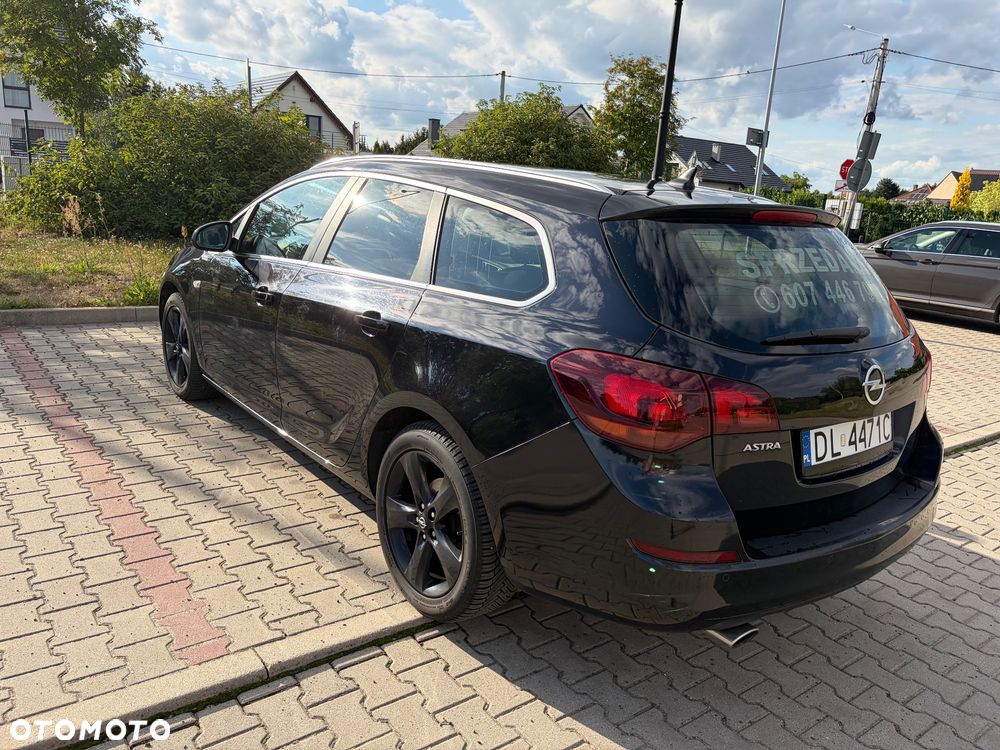 Opel Astra 1.4 T Cosmo - 9