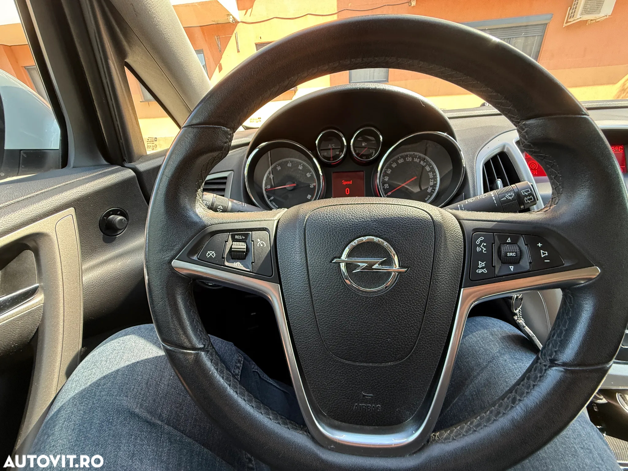 Opel Astra 1.6 Enjoy - 17
