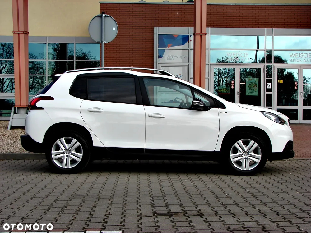 Peugeot 2008 1.2 Pure Tech Style EU6 - 4