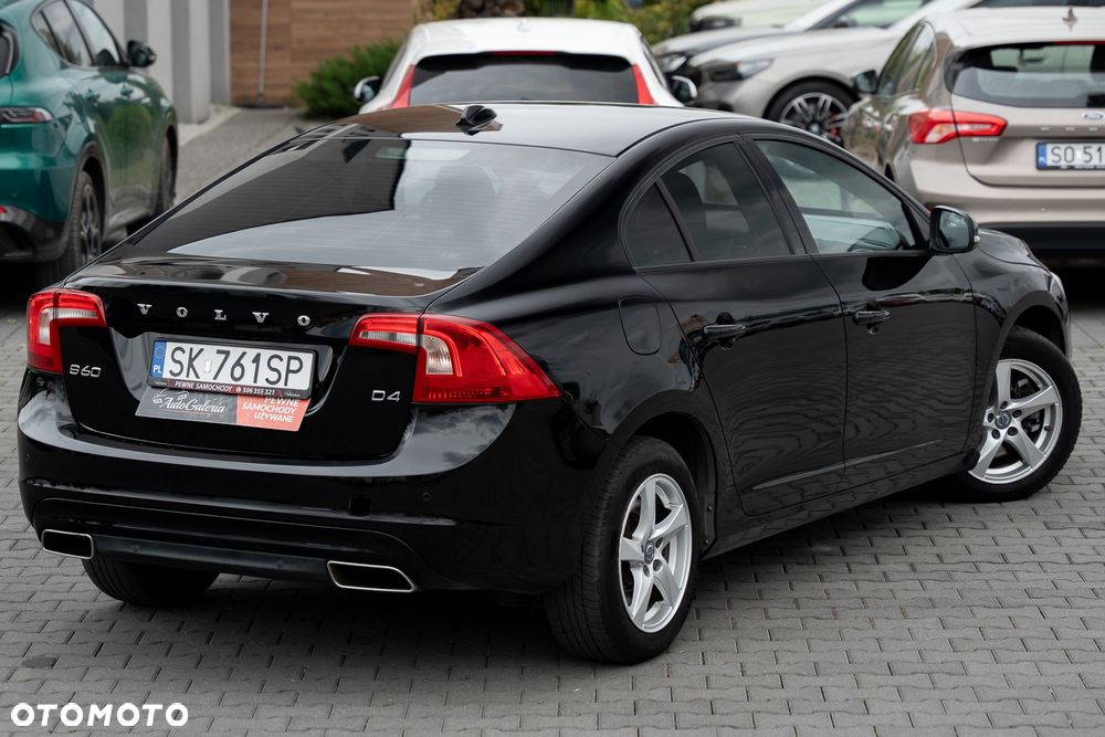 Volvo S60 D3 Drive-E Momentum - 12