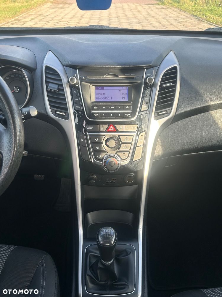 Hyundai i30 blue 1.4 Classic - 19