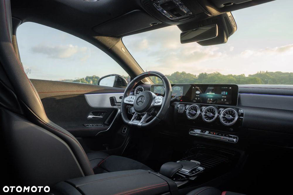 Mercedes-Benz CLA AMG 35 4-Matic 7G-DCT - 15