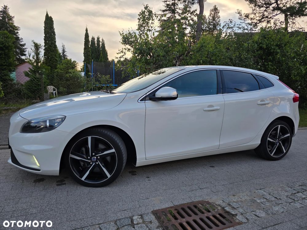 Volvo V40 D4 Drive-E R-Design Momentum - 6
