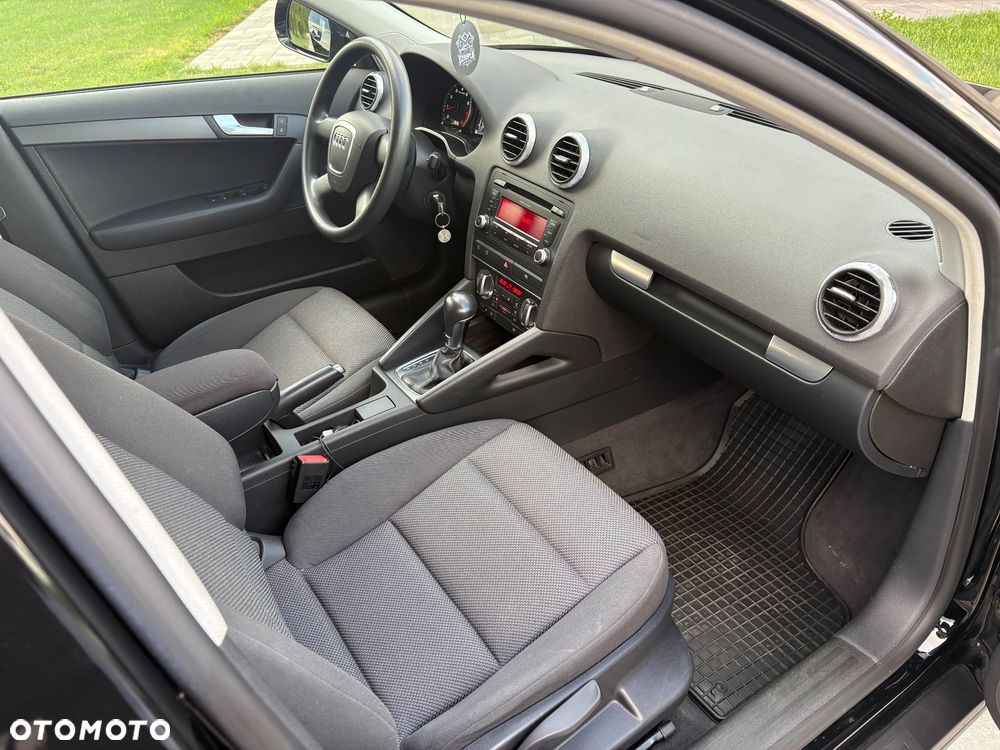 Audi A3 Sportback - 11