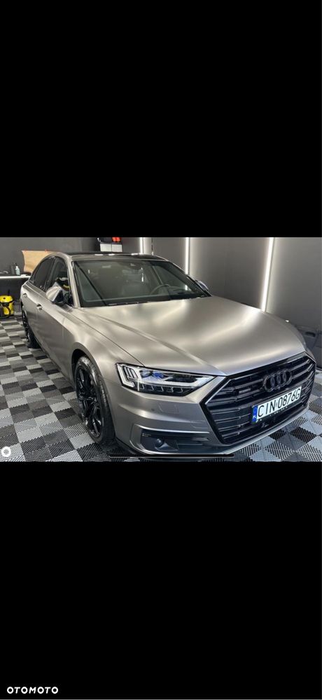 Audi A8 - 1