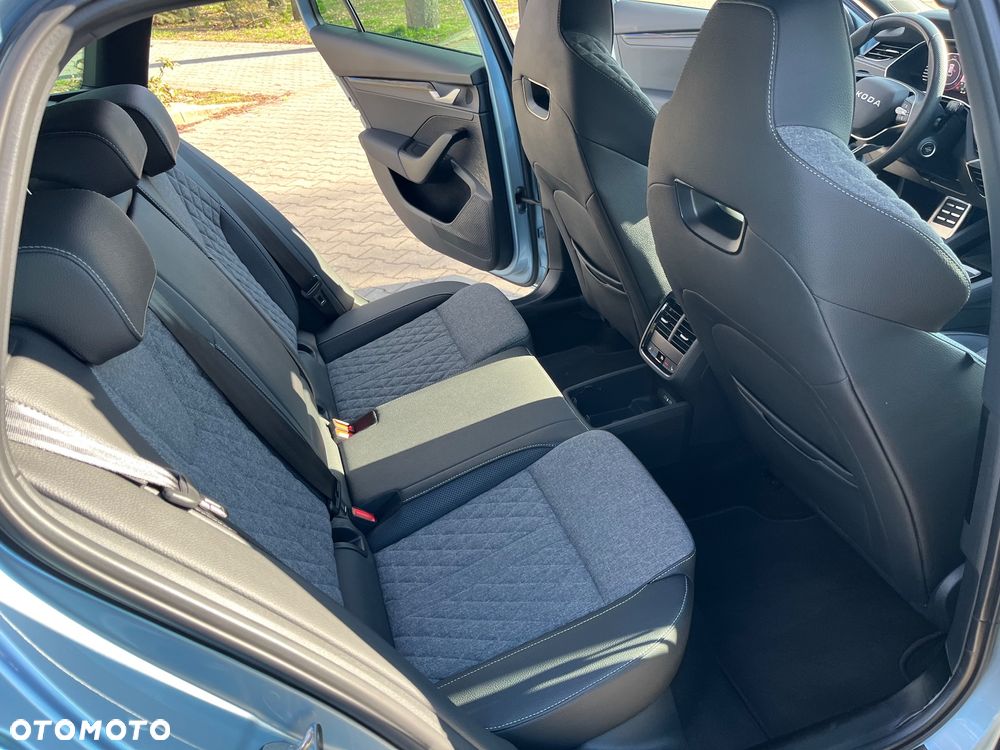 Skoda Octavia 2.0 TDI Sportline DSG - 25