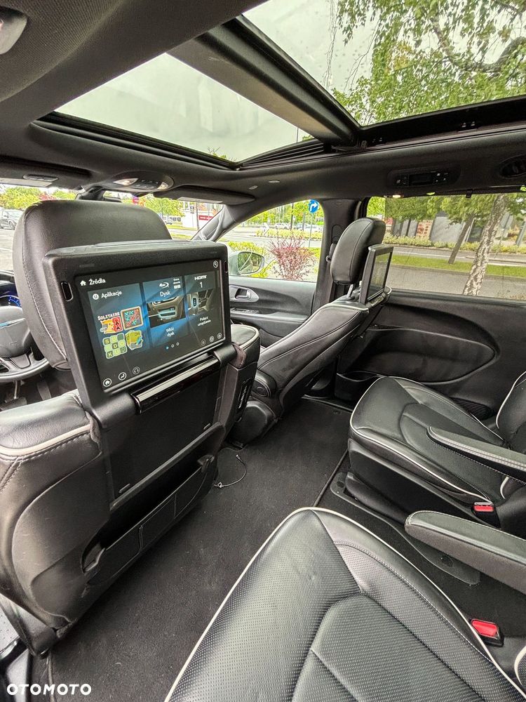 Chrysler Pacifica - 20