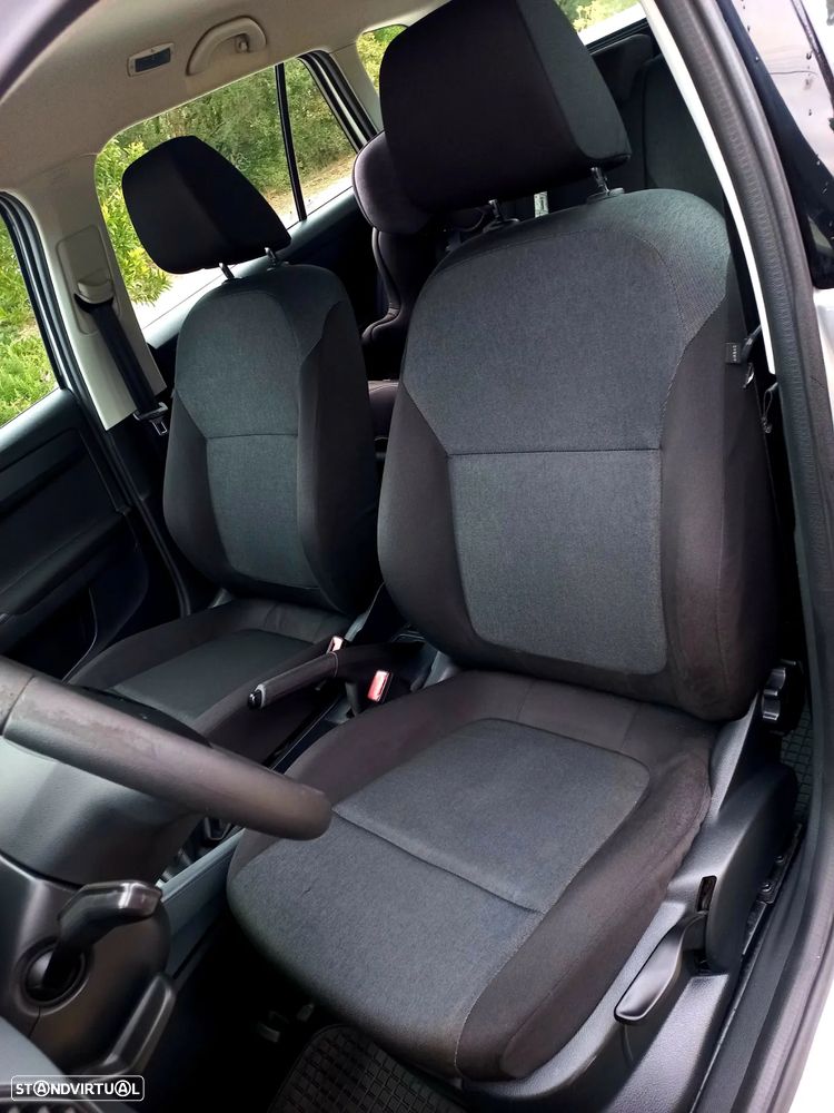 Skoda Fabia Break 1.0 Active Plus - 14