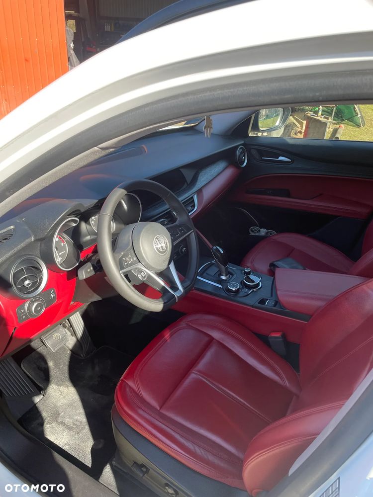 Alfa Romeo Stelvio 2.0 Turbo 16V AT8-Q4 Sprint - 39