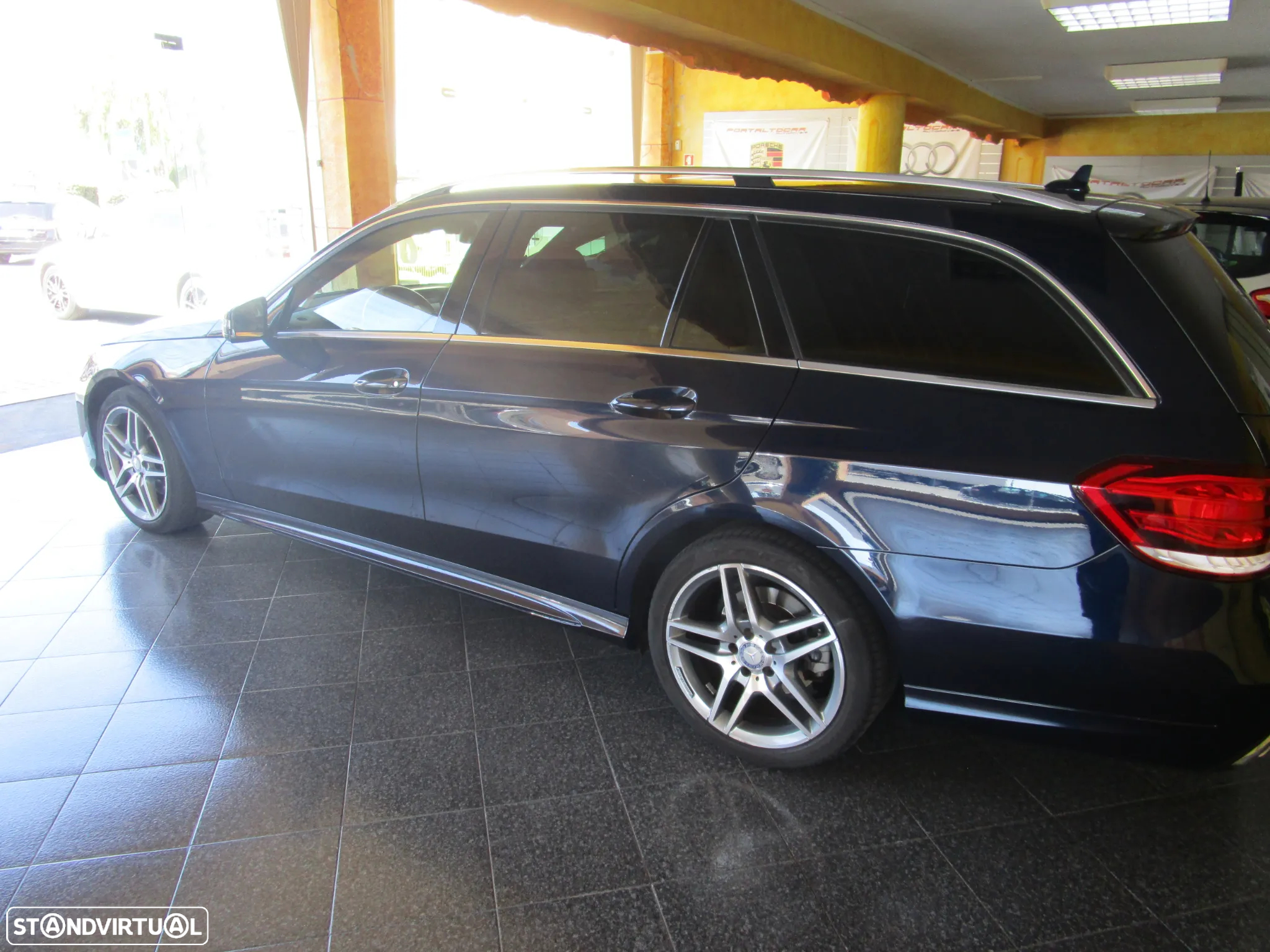 Mercedes-Benz E 300 Bluetec Hybrid Avantgarde - 3
