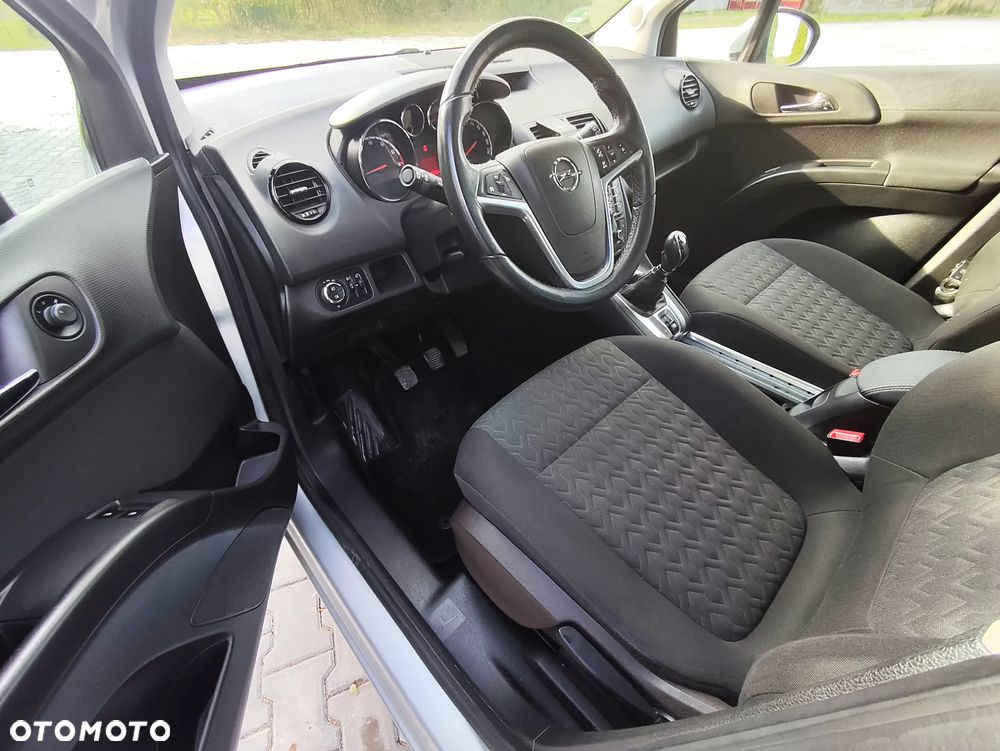 Opel Meriva - 11