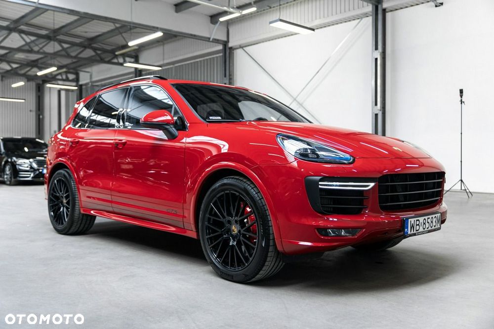 Porsche Cayenne GTS - 5
