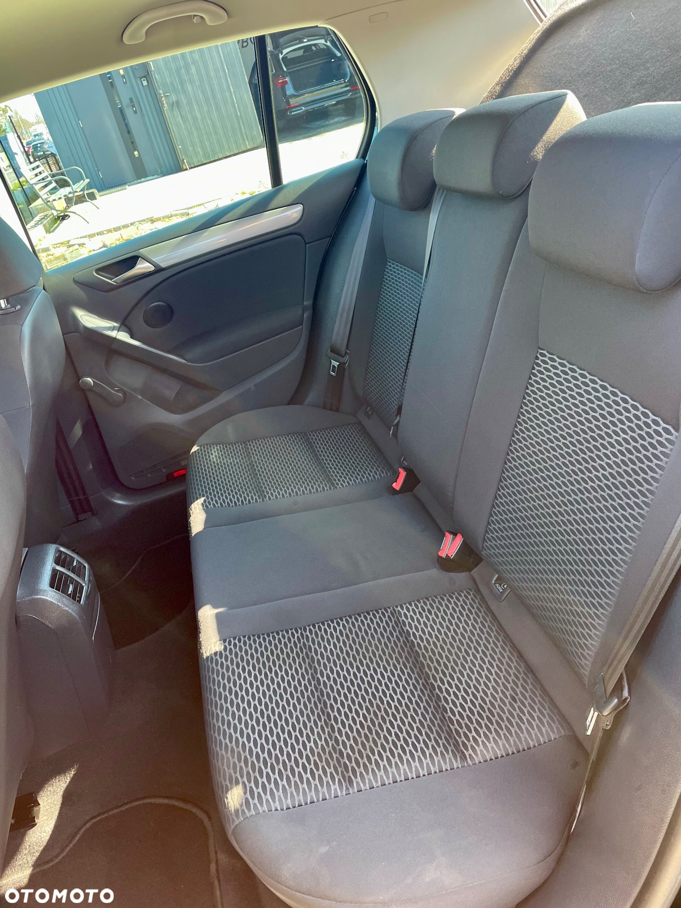 Volkswagen Golf - 31