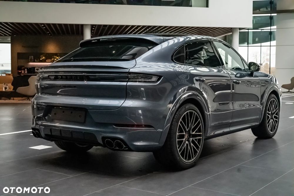 Porsche Cayenne S E-Hybrid PHEV Black Edition - 13