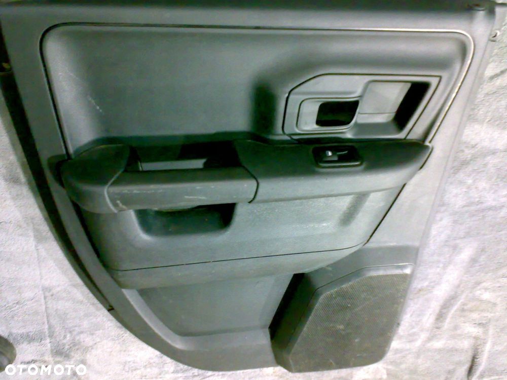 dodge ram 1500 2013-2018 quad cab sport tapicerka boczek drzwi tylna lewa - 2