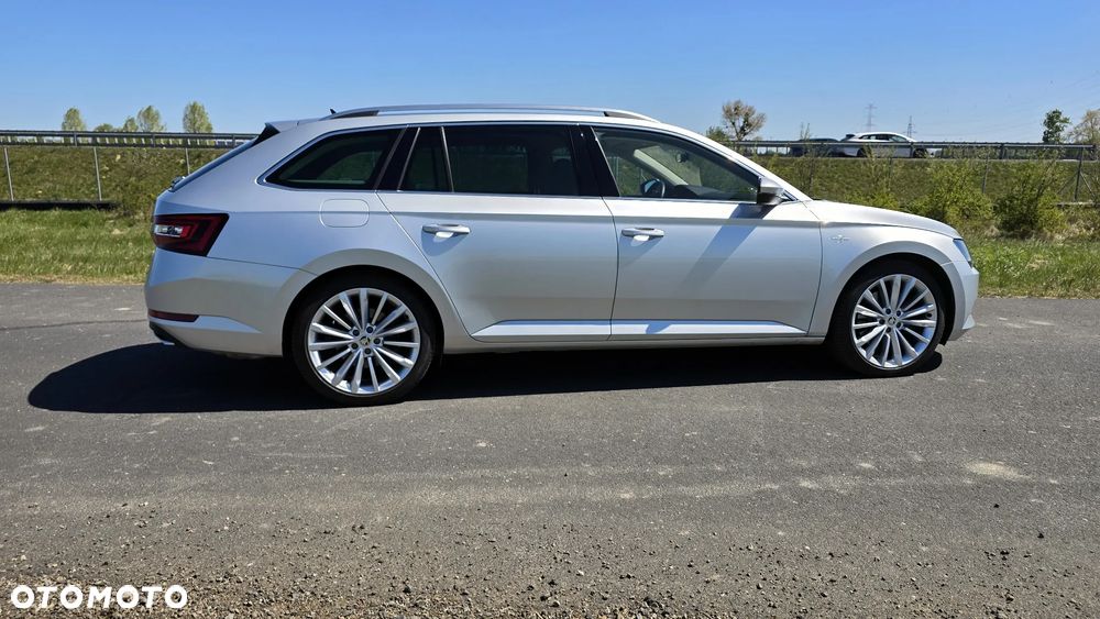 Skoda Superb 2.0 TSI 4x4 L&K DSG - 9