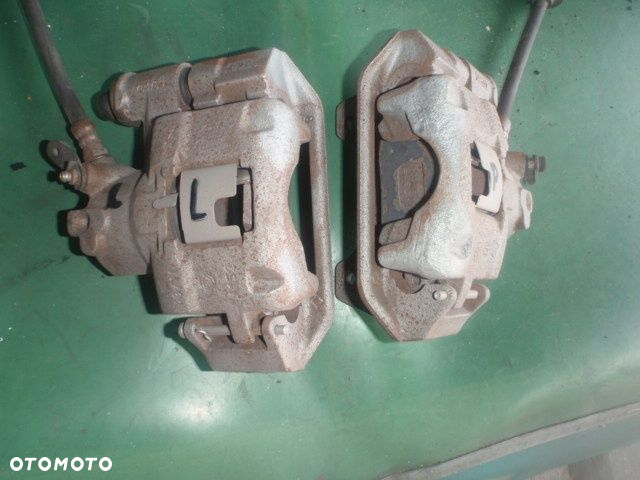 zacisk zaciski jarzmo seicento punto I II III panda cc cinquecento 500 pod tarcze wentylowane 257mm - 3