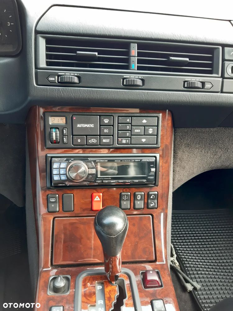 Mercedes-Benz SL - 21