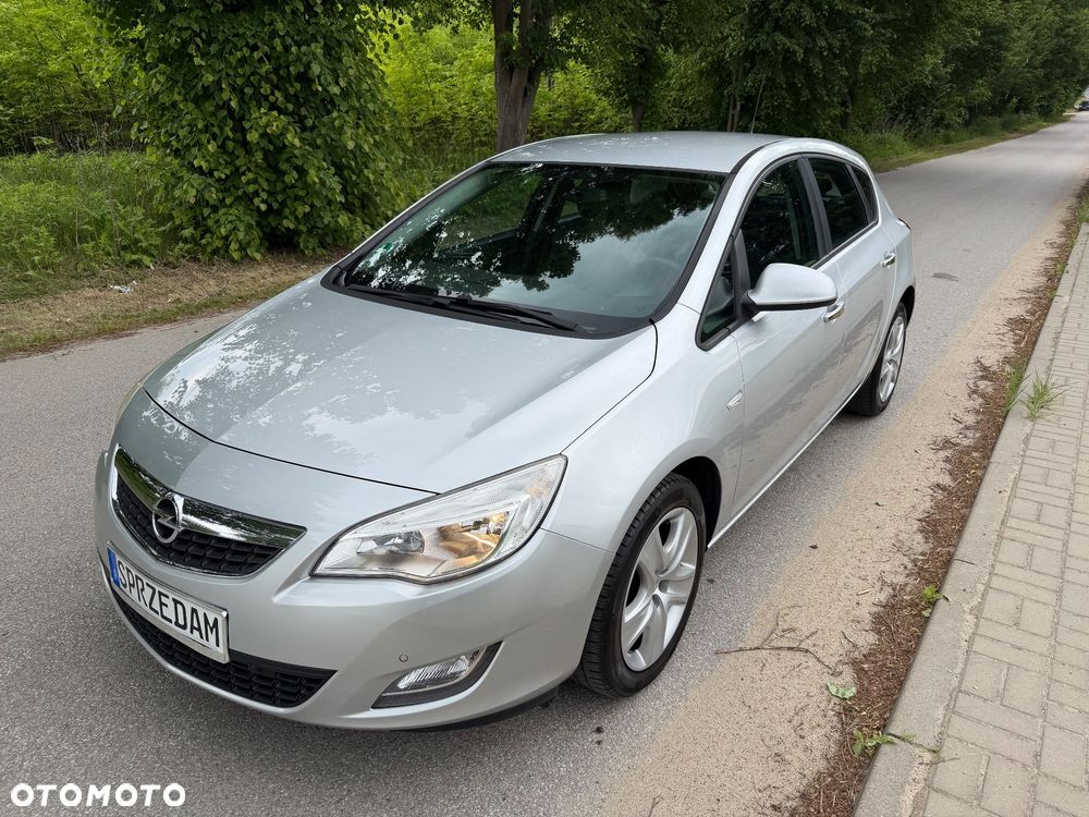 Opel Astra 1.4 Turbo - 1