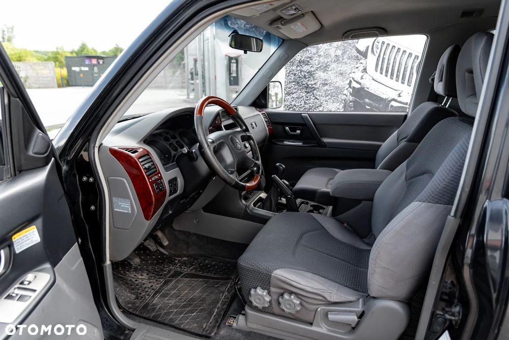 Mitsubishi Pajero 3.2 DI-D Liberty - 16