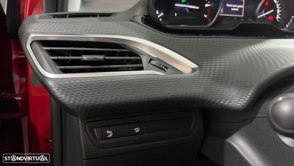 Peugeot 2008 PureTech 110 Stop&Start Allure - 17