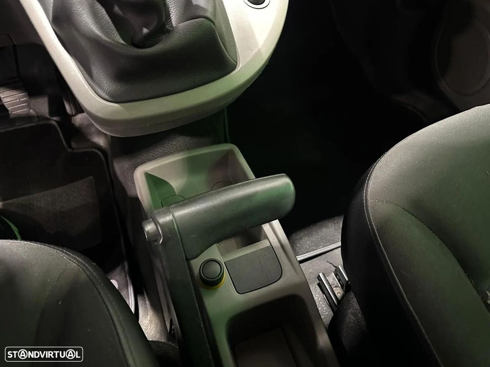 Renault Kangoo 1.5 dCi Luxe - 28