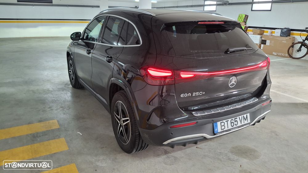 Mercedes-Benz EQA 250 AMG Line - 2