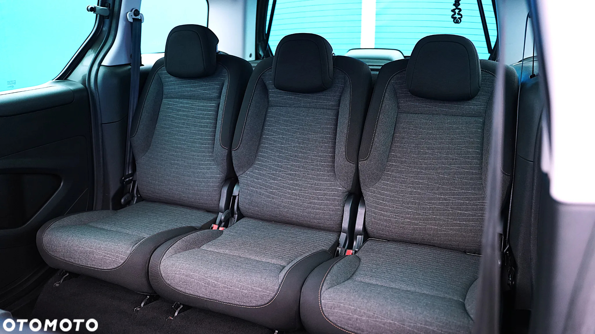 Citroën Berlingo Multispace PureTech 110 SHINE - 27