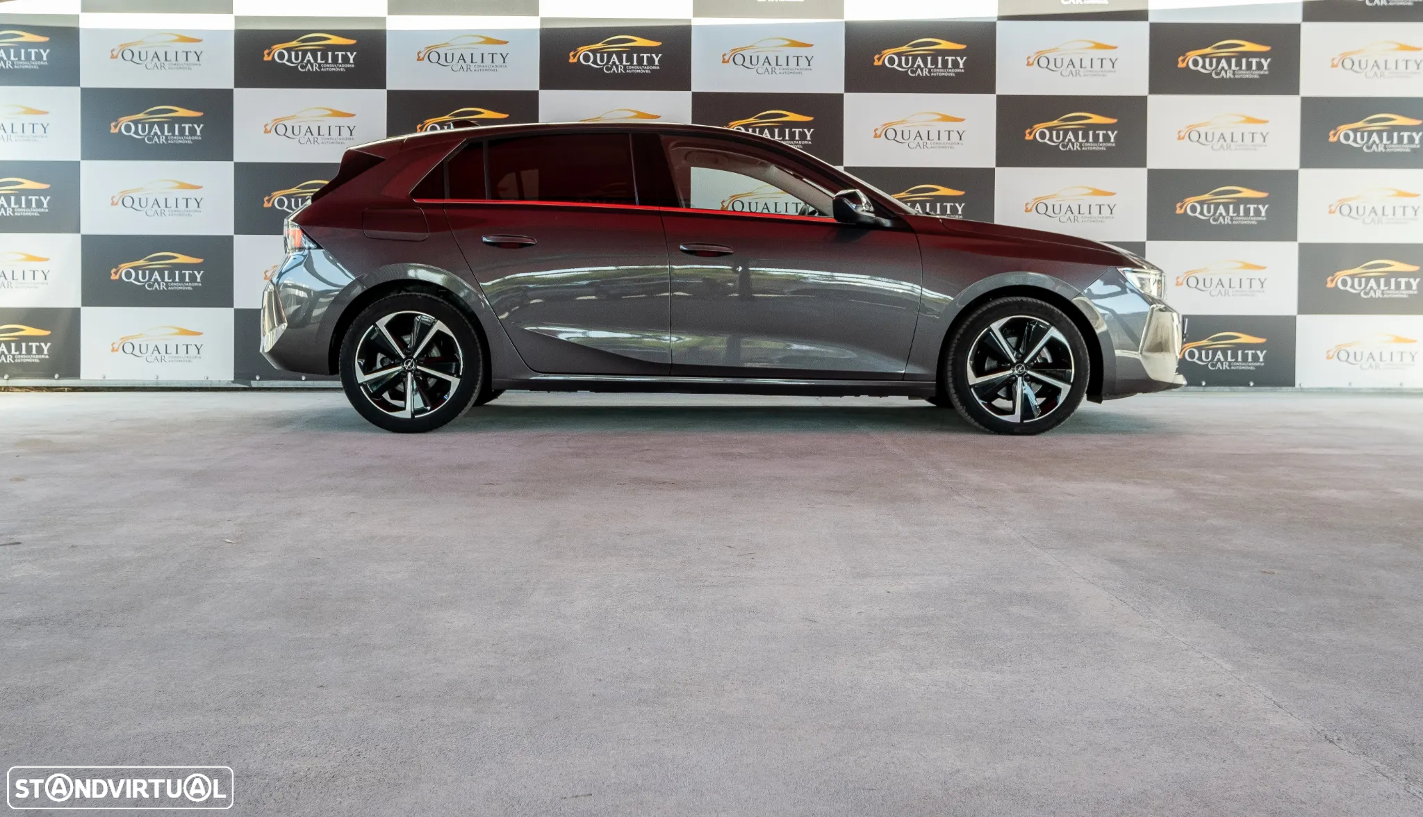 Opel Astra 1.2 T Design & Tech S/S - 3