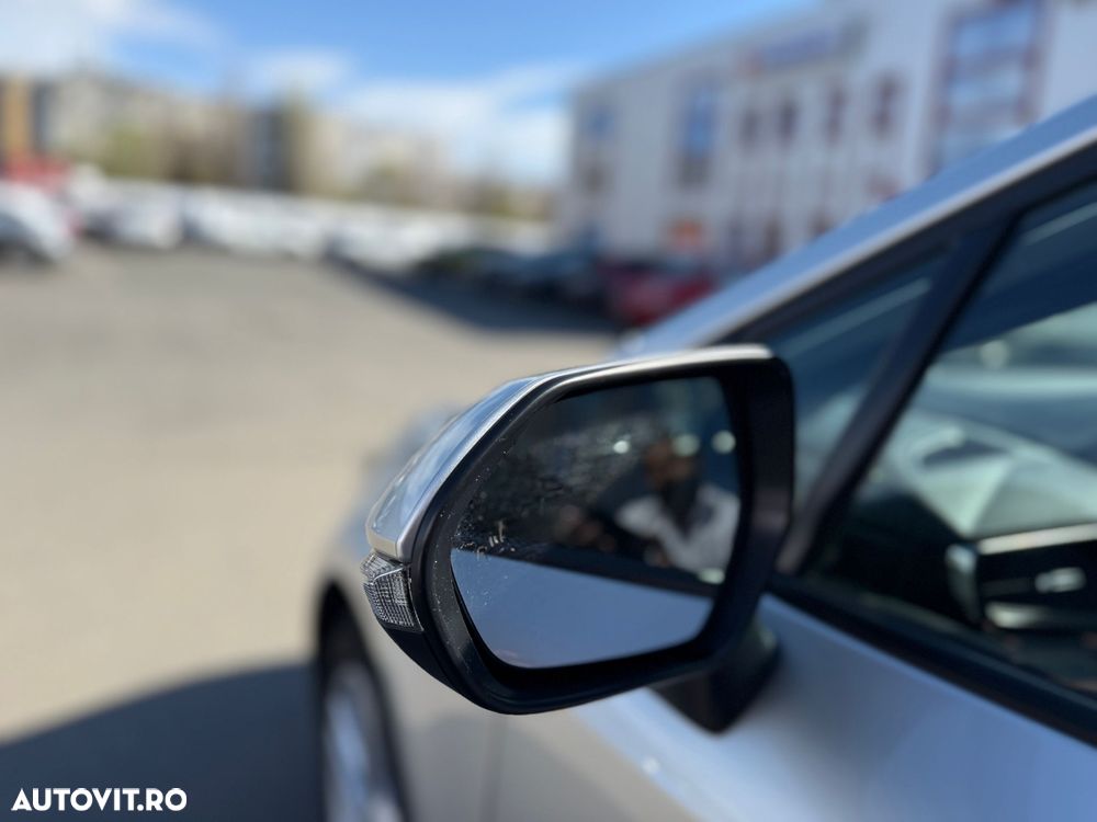 Suzuki Swace 1.8 E-CVT HEV Passion - 12