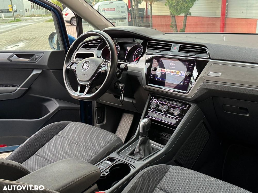 Volkswagen Touran 2.0 TDI DSG Comfortline - 24