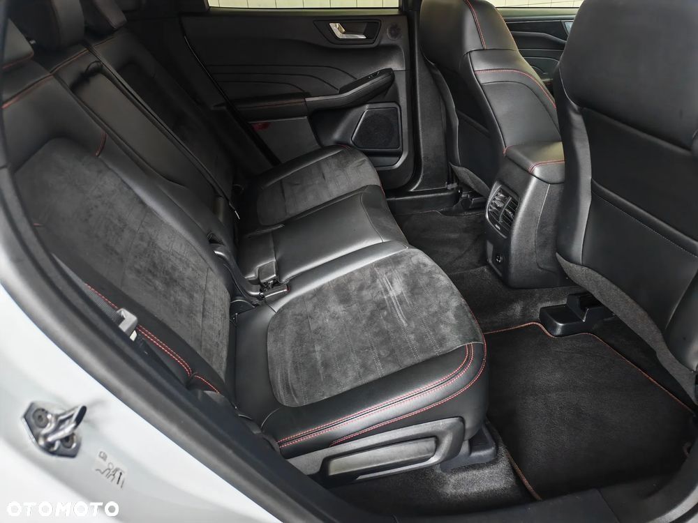 Ford Kuga - 16