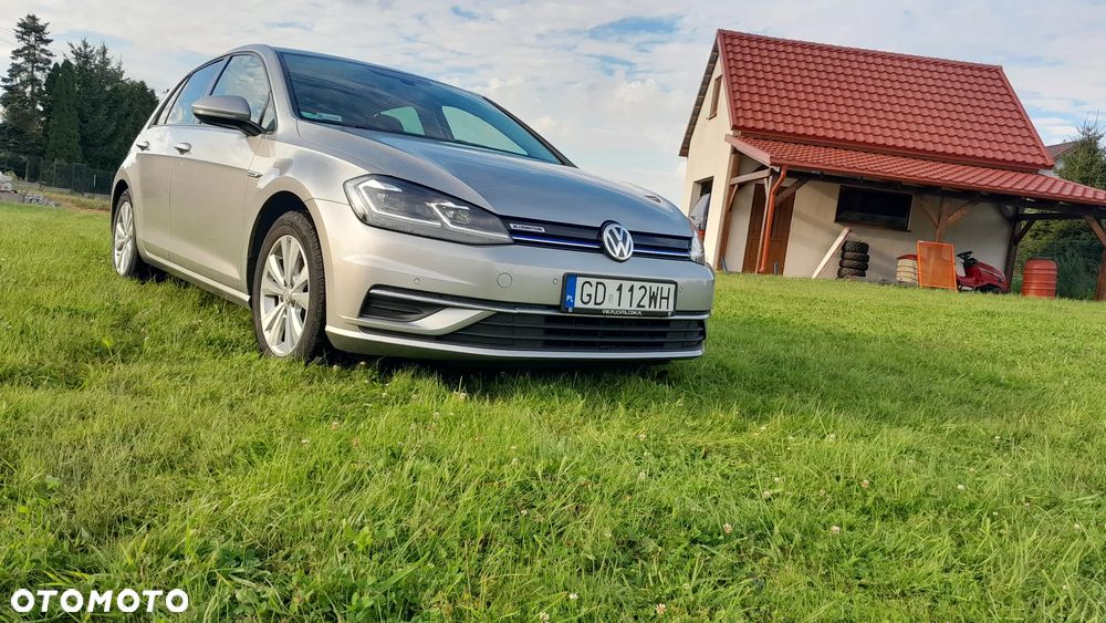 Volkswagen Golf - 2