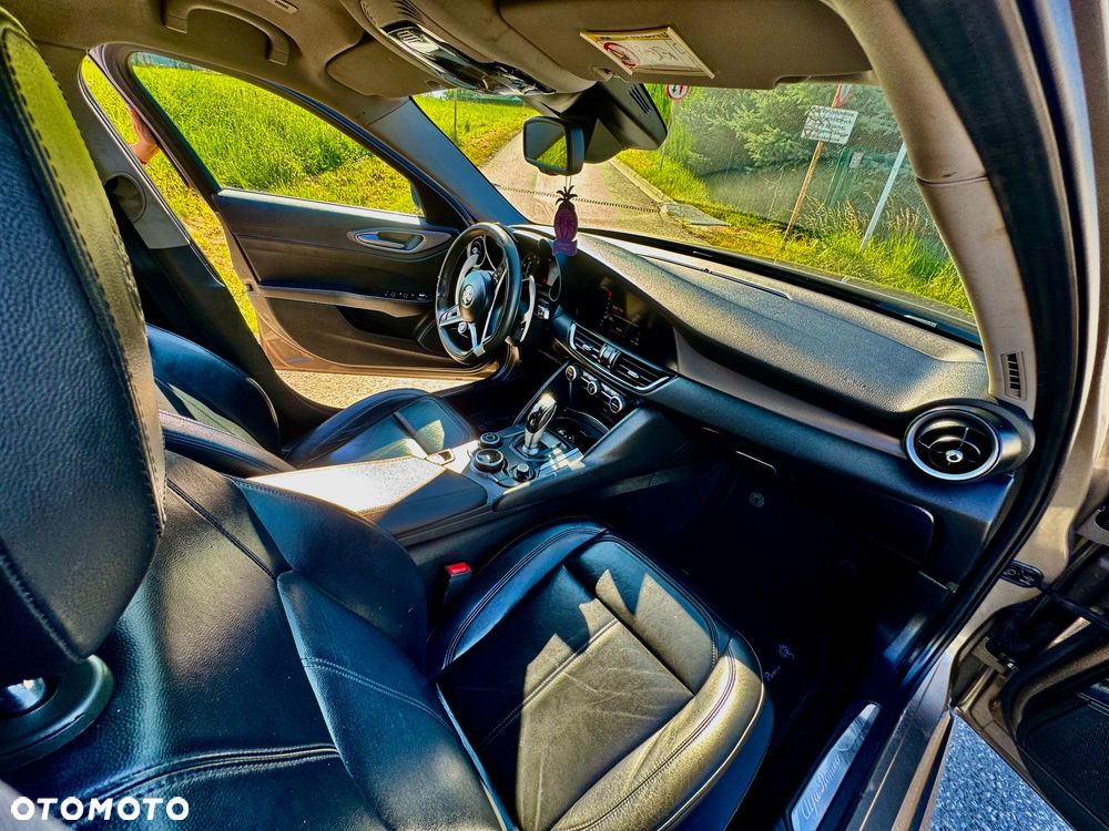 Alfa Romeo Giulia 2.2 D Turbo Super - 16