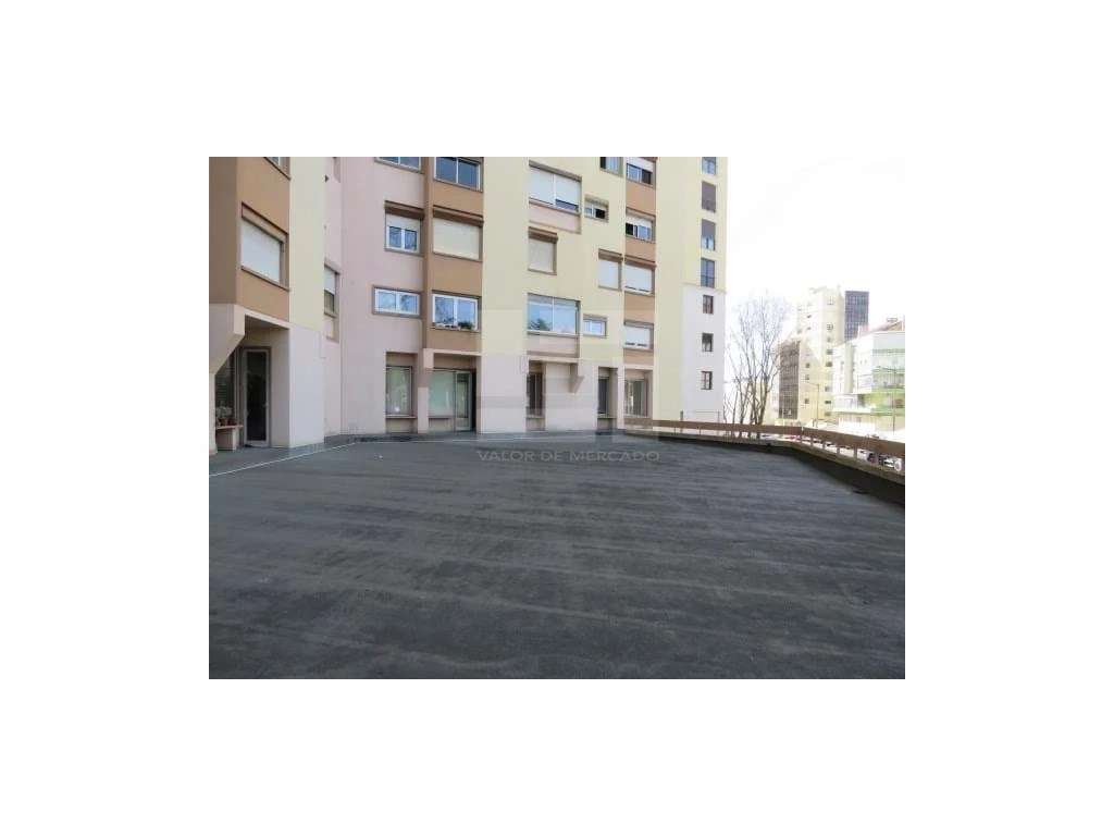 ESCRITORIO/ATELIER NO EDIFICIO TRIDENTE - AVENIDAS NOVAS - Grande imagem: 2/9