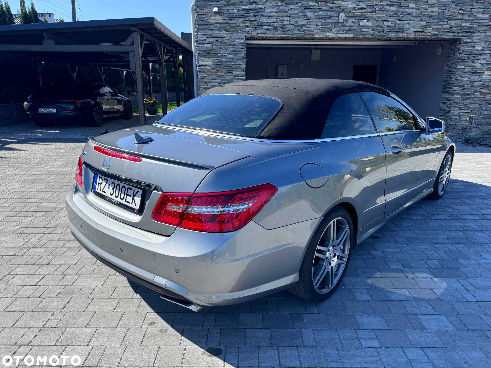 Mercedes-Benz Klasa E 500 Cabrio 7G-TRONIC - 7