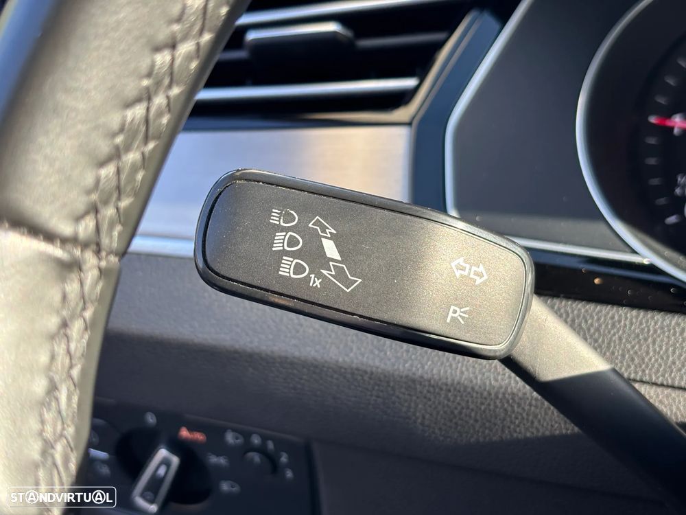 VW Passat 2.0 TDI Highline DSG - 19