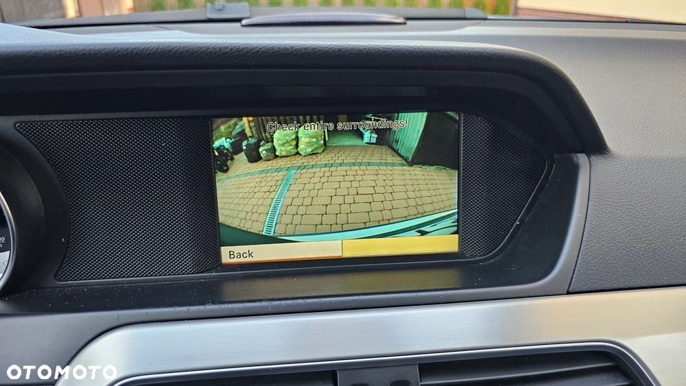 Mercedes-Benz Klasa C 350 T CDI DPF (BlueEFFICIENCY) 7G-TRONIC Avantgarde - 37