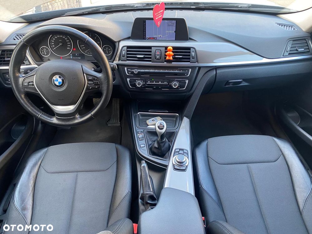 BMW Seria 3 320d Modern Line - 6