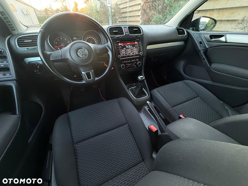 Volkswagen Golf - 25