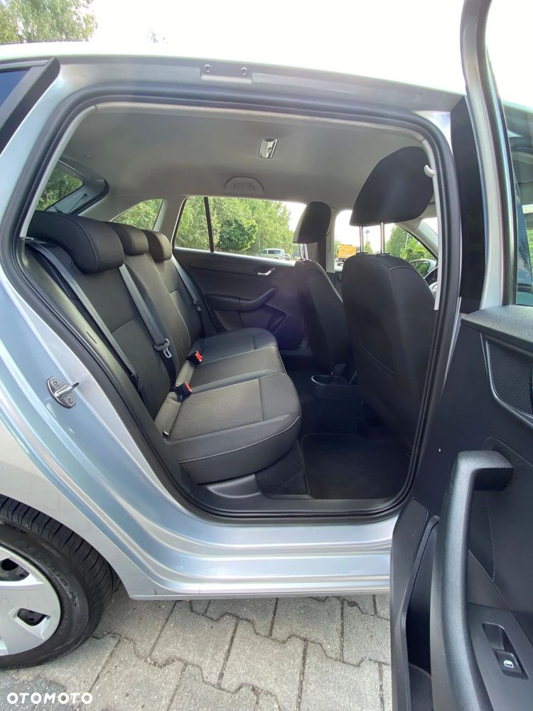 Skoda RAPID 1.2 TSI Active - 14
