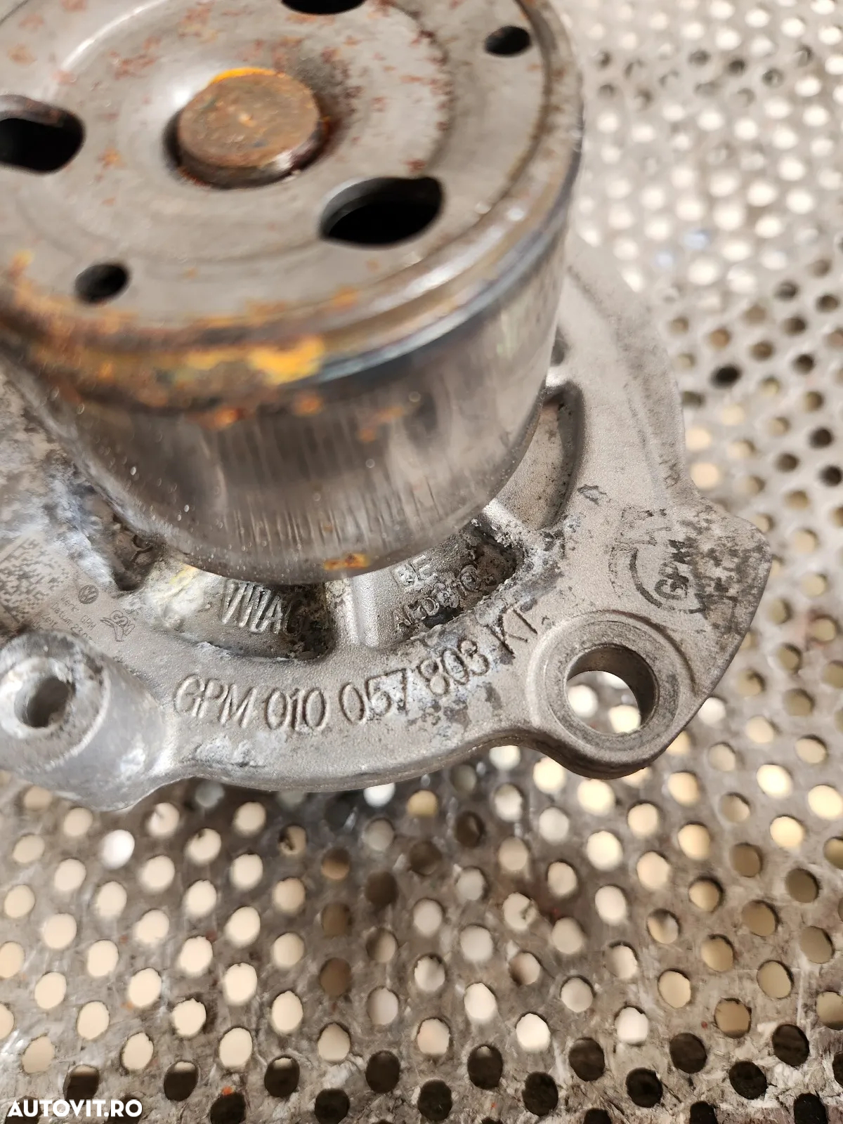 Pompa Apa Cu Senzor Audi A4 B8 A5 A6 Q5 Q3 Vw Seat Skoda 2.0 Tdi Euro Cod 04L - Dezmembrari Arad - 5