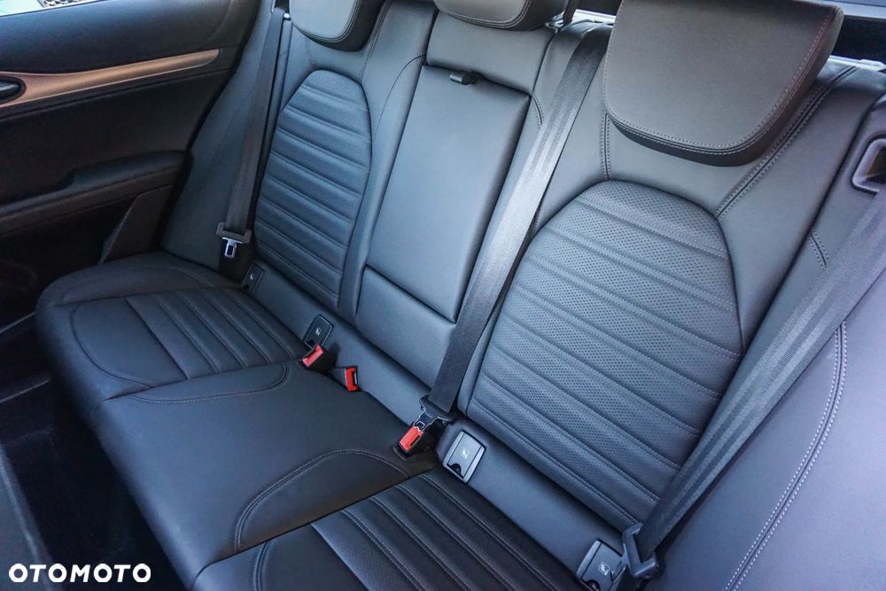 Alfa Romeo Stelvio 2.0 Turbo Veloce Q4 - 31
