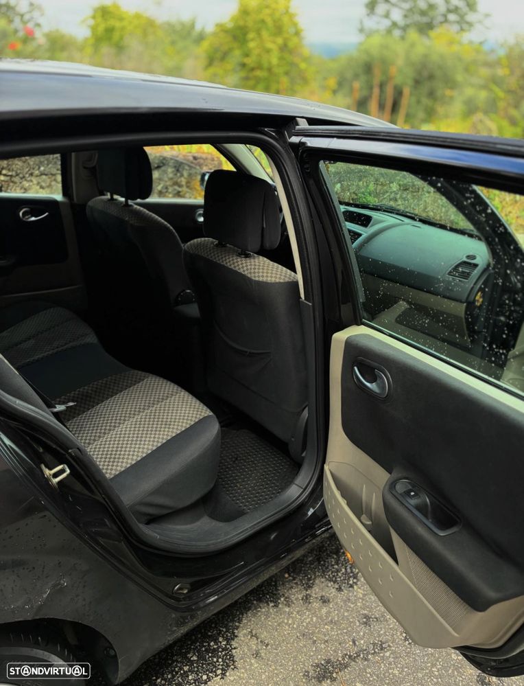 Renault Mégane 1.5 dCi Confort Dynamique - 4