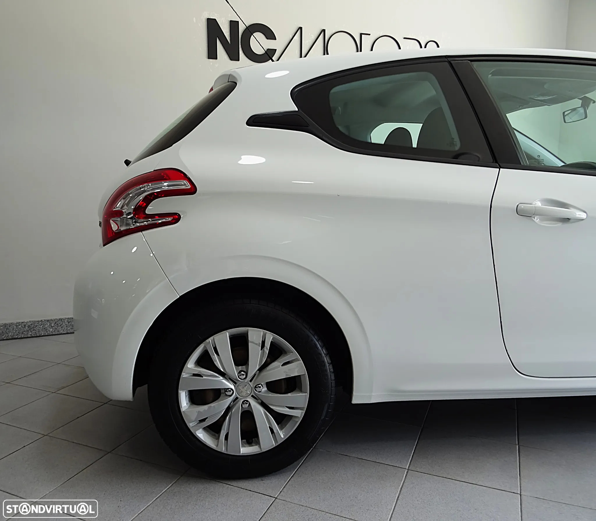 Peugeot 208 1.2 VTi Allure - 7