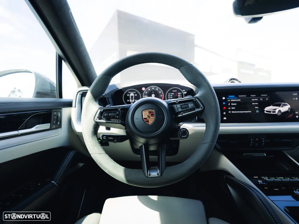 Porsche Cayenne Coupé E-Hybrid - 12