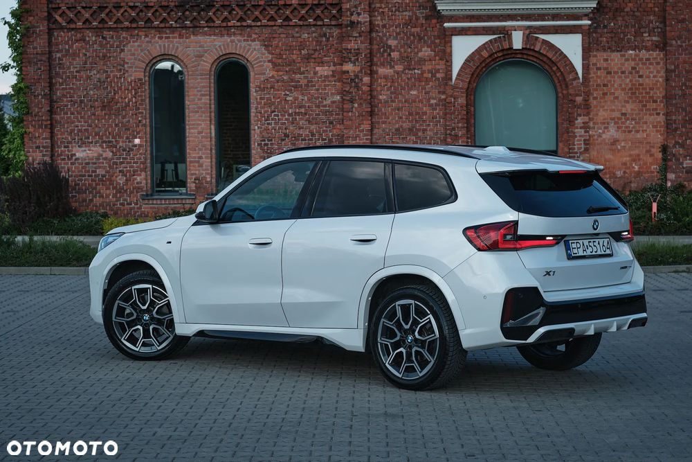 BMW X1 xDrive25i Sport Line sport - 8