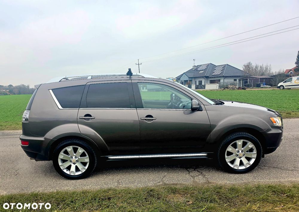 Mitsubishi Outlander 2.4 Instyle NAVI EU5 CVT - 5
